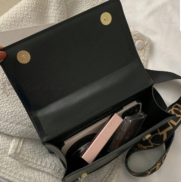 Black Quilted Black Chain Strap Purse NWT - Picture 4 of 9